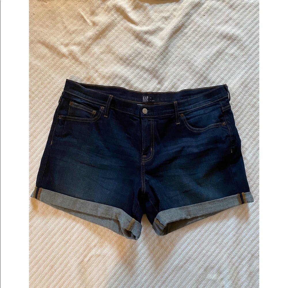 Gap Mid Rise Denim Shorts Sz 33